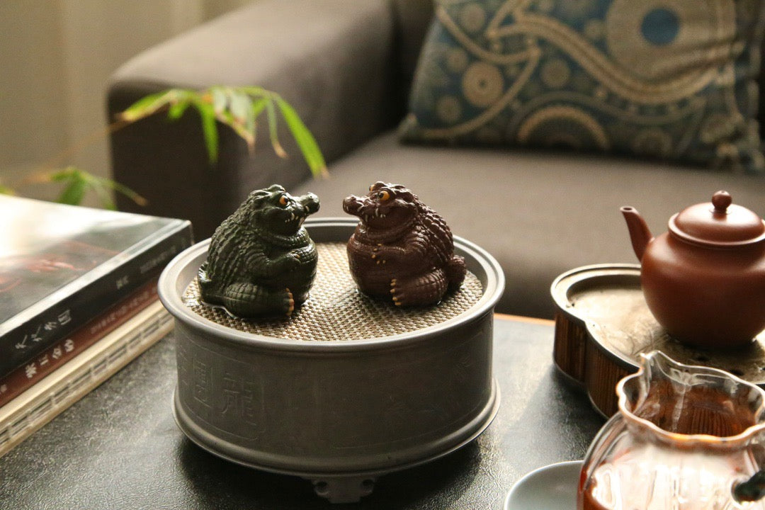 “Big Crocodile” (大鳄鱼) Yixing Zisha Tea Pet