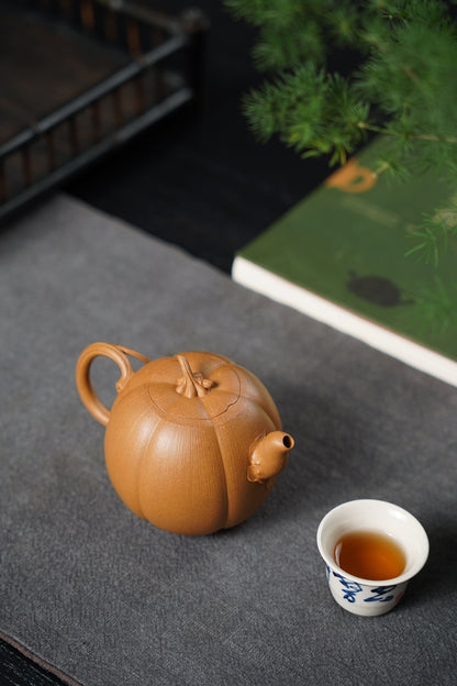 Bionic Tall Pumpkin (仿生高南瓜) Yixing Zisha Teapot 380ML