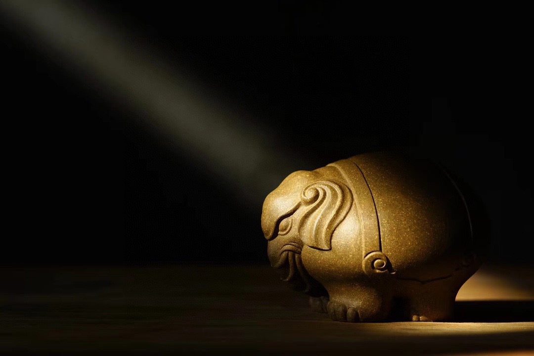 Classic Elephant Sculpture (大象茶宠) Yixing Zisha Teapet
