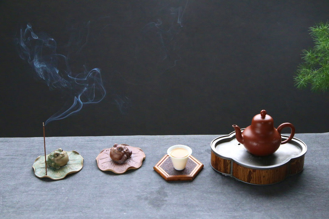 Froggy Fun (蛙趣香插) Yixing Zisha Incense Holder Teapet