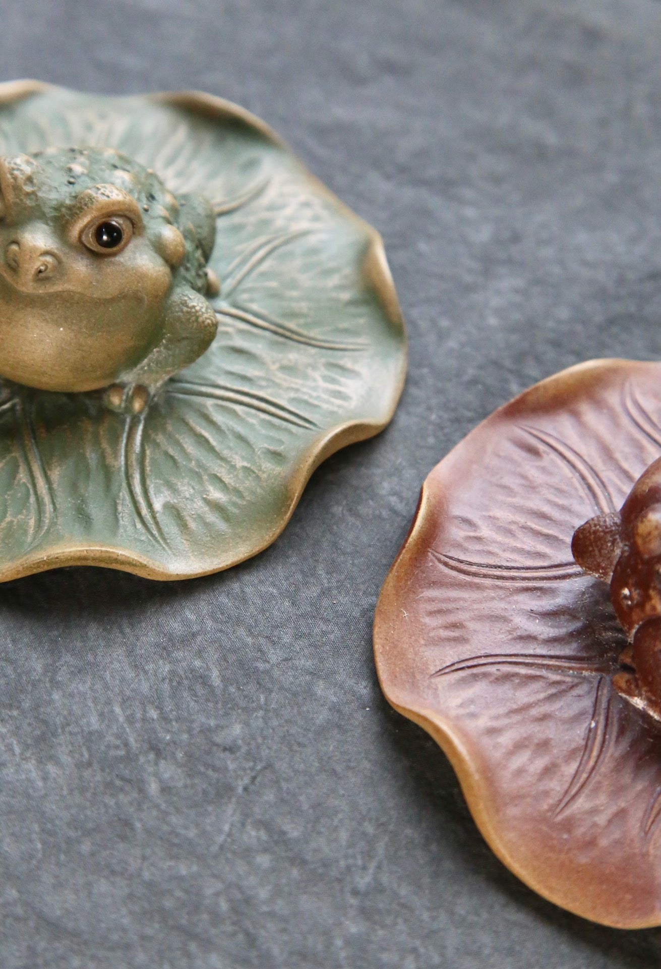 Froggy Fun (蛙趣香插) Yixing Zisha Incense Holder Teapet