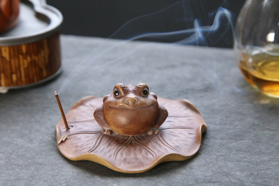 Froggy Fun (蛙趣香插) Yixing Zisha Incense Holder Teapet
