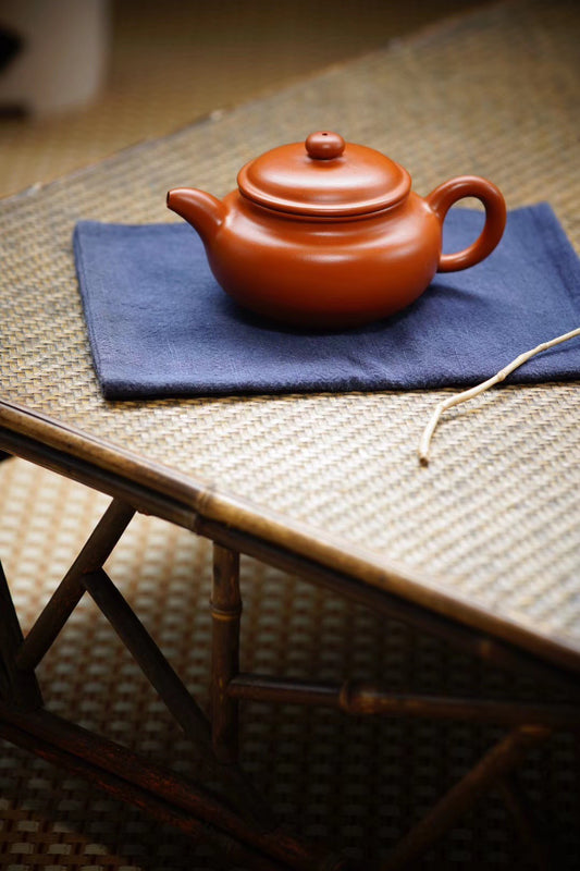 Golden FangGu (黄金朱泥仿古) Yixing Zisha Teapot 180ML