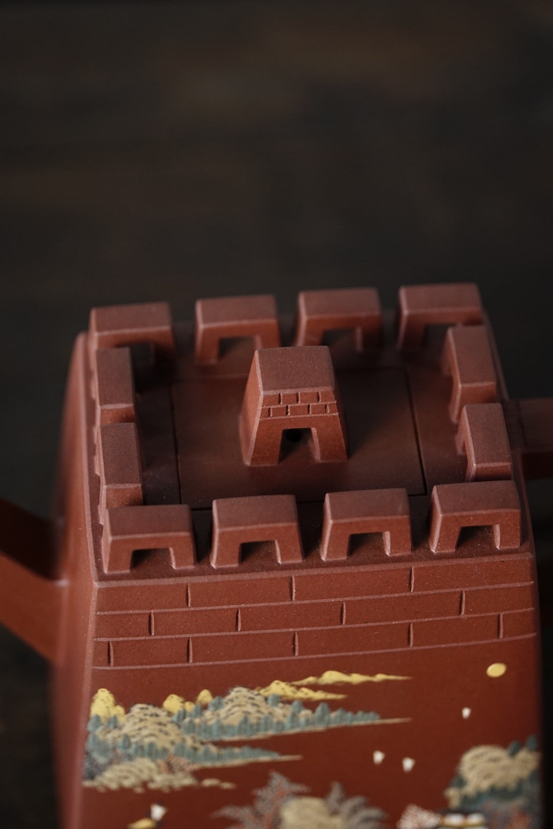 The Great Wall Teapot – Mud-Painting (泥绘长城壶) Yixing Zisha Teapot 480ML