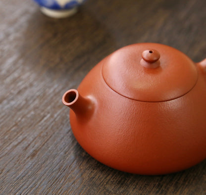 Da Sheng Piao （大生瓢） Yixing Zisha Teapot (Designed by the renowned artist Mr. Da Sheng 160ML)