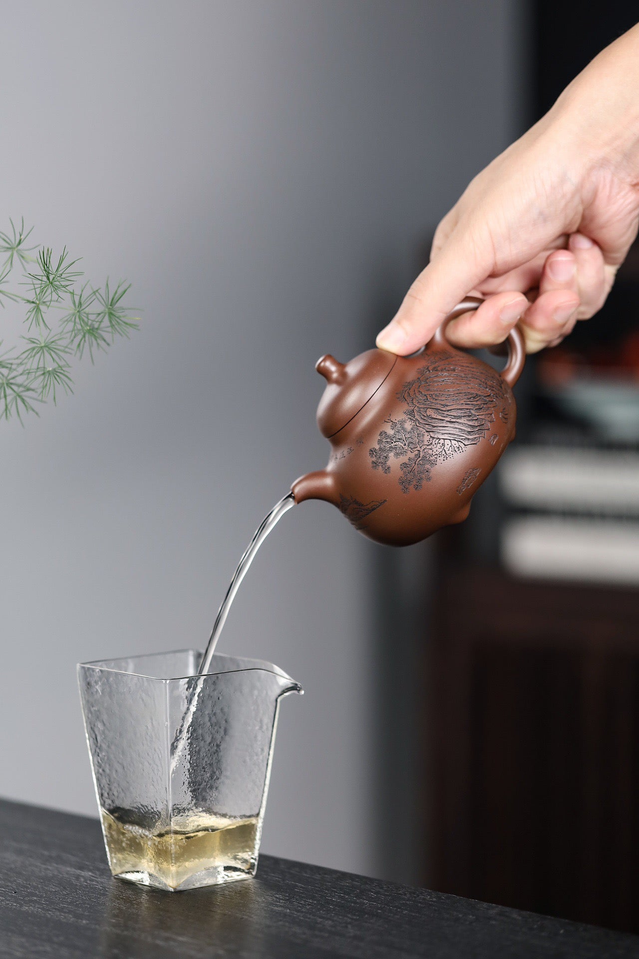 Tripod Ruding (三足乳鼎) Yixing Zisha Teapot 260ML